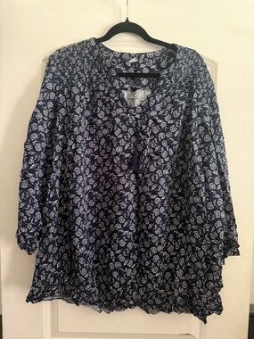 Old Navy Navy and White Floral Tunic Top